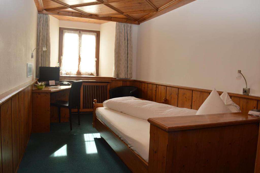 Hotel Zum Kreuz 阿劳 客房 照片
